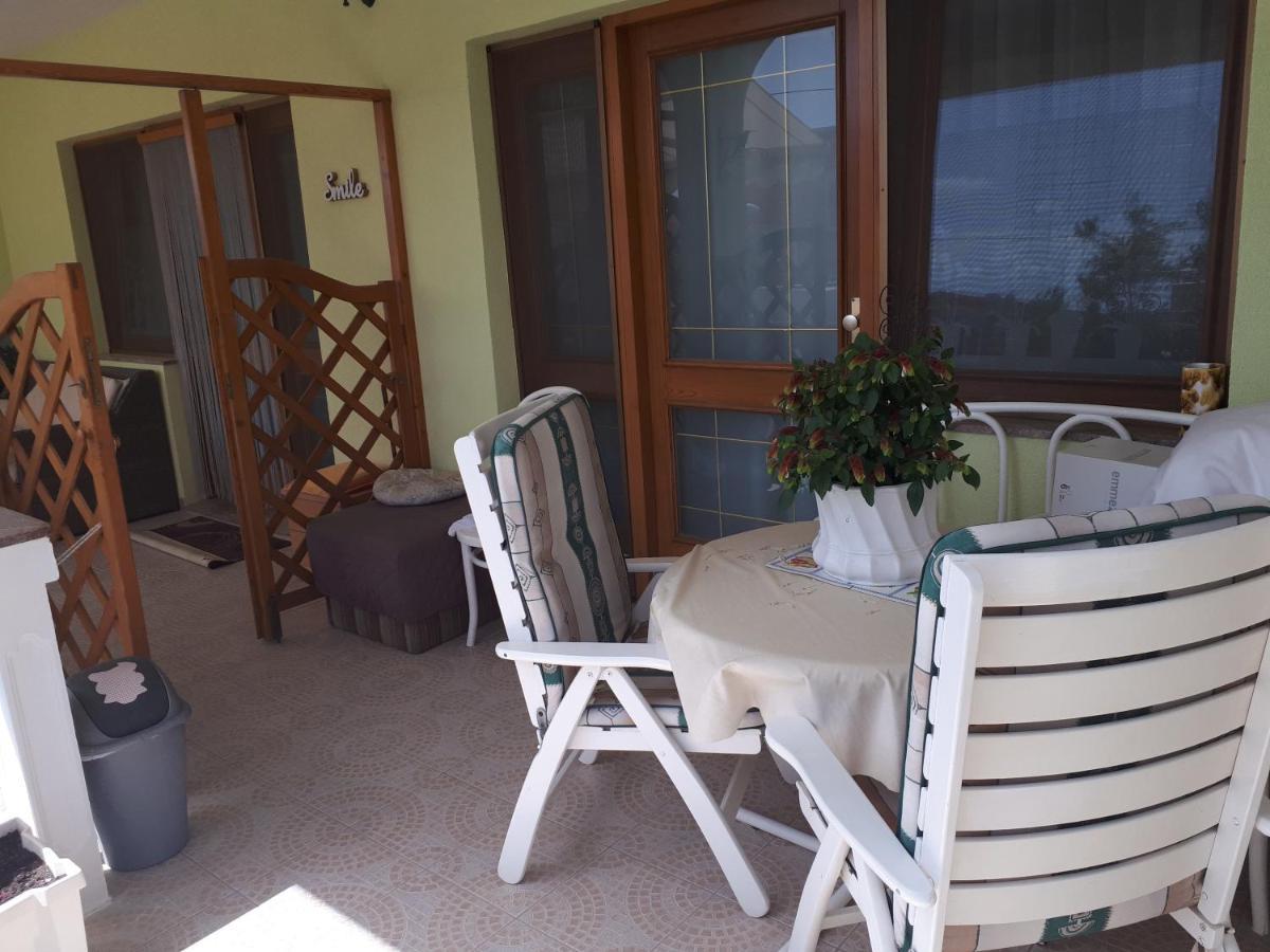 Apartmani Gojevic Водице Екстер'єр фото