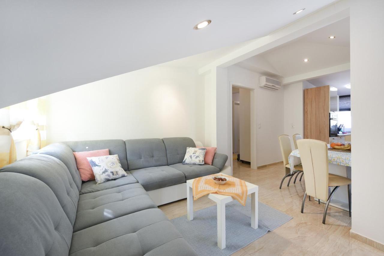 Apartmani Gojevic Водице Екстер'єр фото