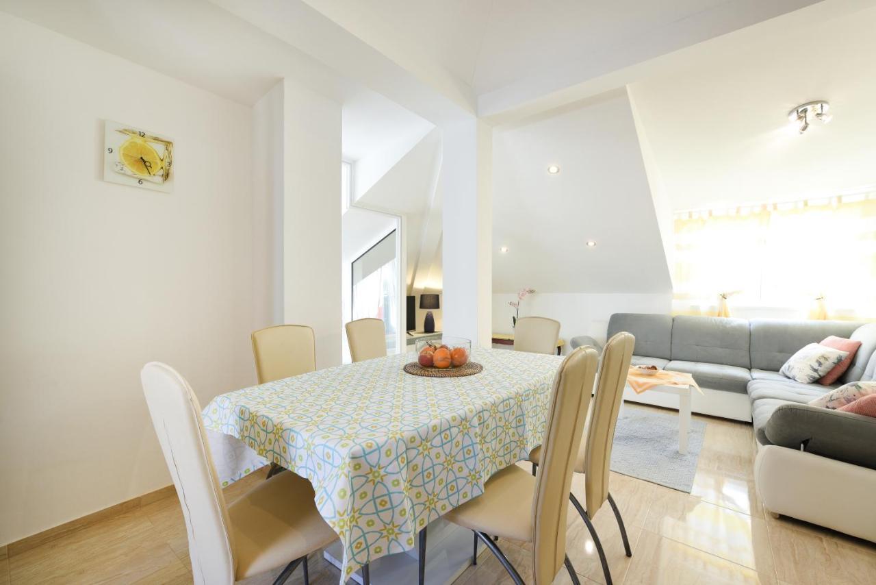 Apartmani Gojevic Водице Екстер'єр фото